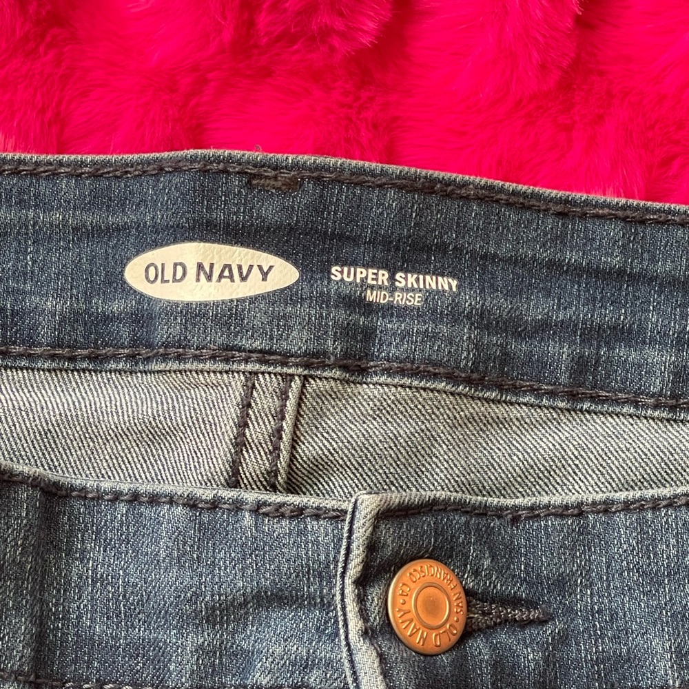 Old Navy Super Skinny Mid-Rise